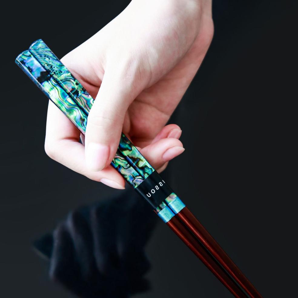 Discovering the Beauty of Inlaid Shell Chopsticks