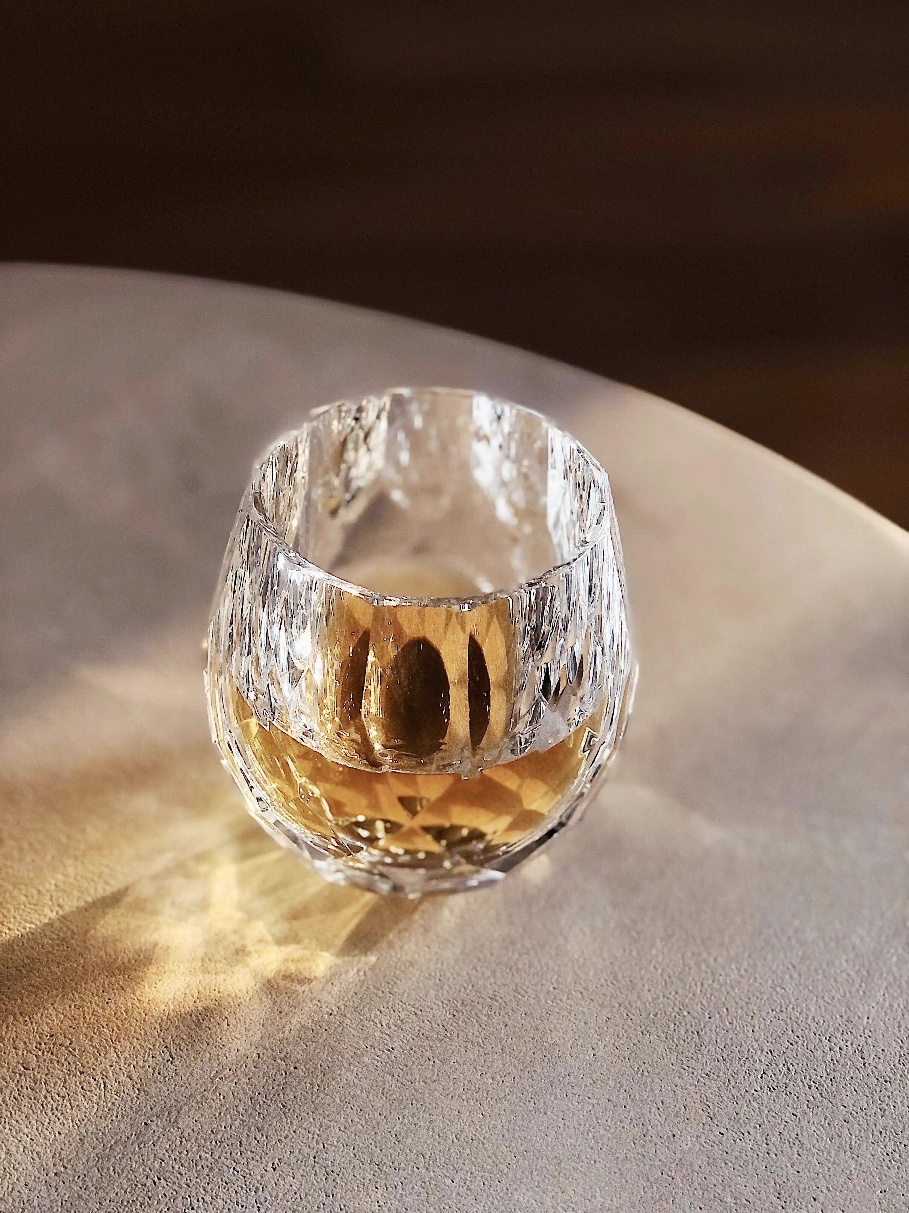 GOGLASSCUP Hand Cut Crystal Whiskey Glass - Goglasscup