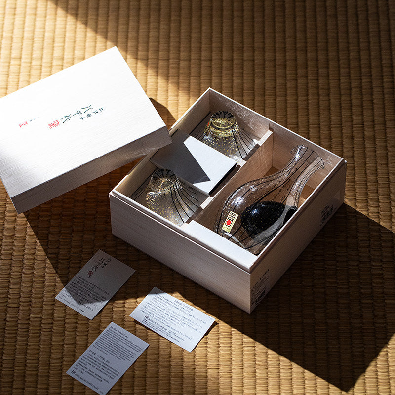 Toyo-Sasaki Kurotama Gold Foil Cold Sake Set