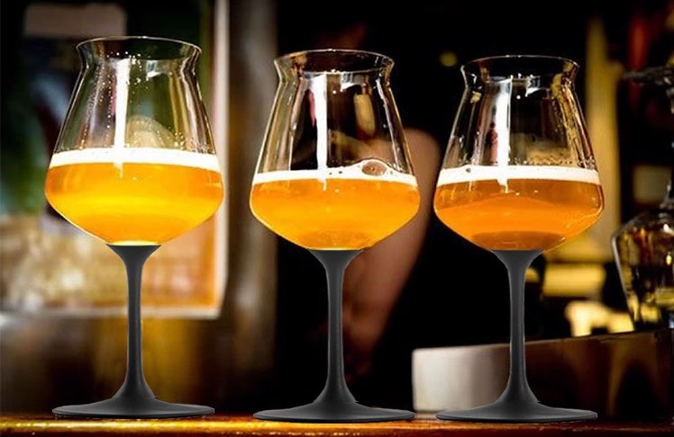 EISCH Frosted Black Rod Beer Glass - Goglasscup