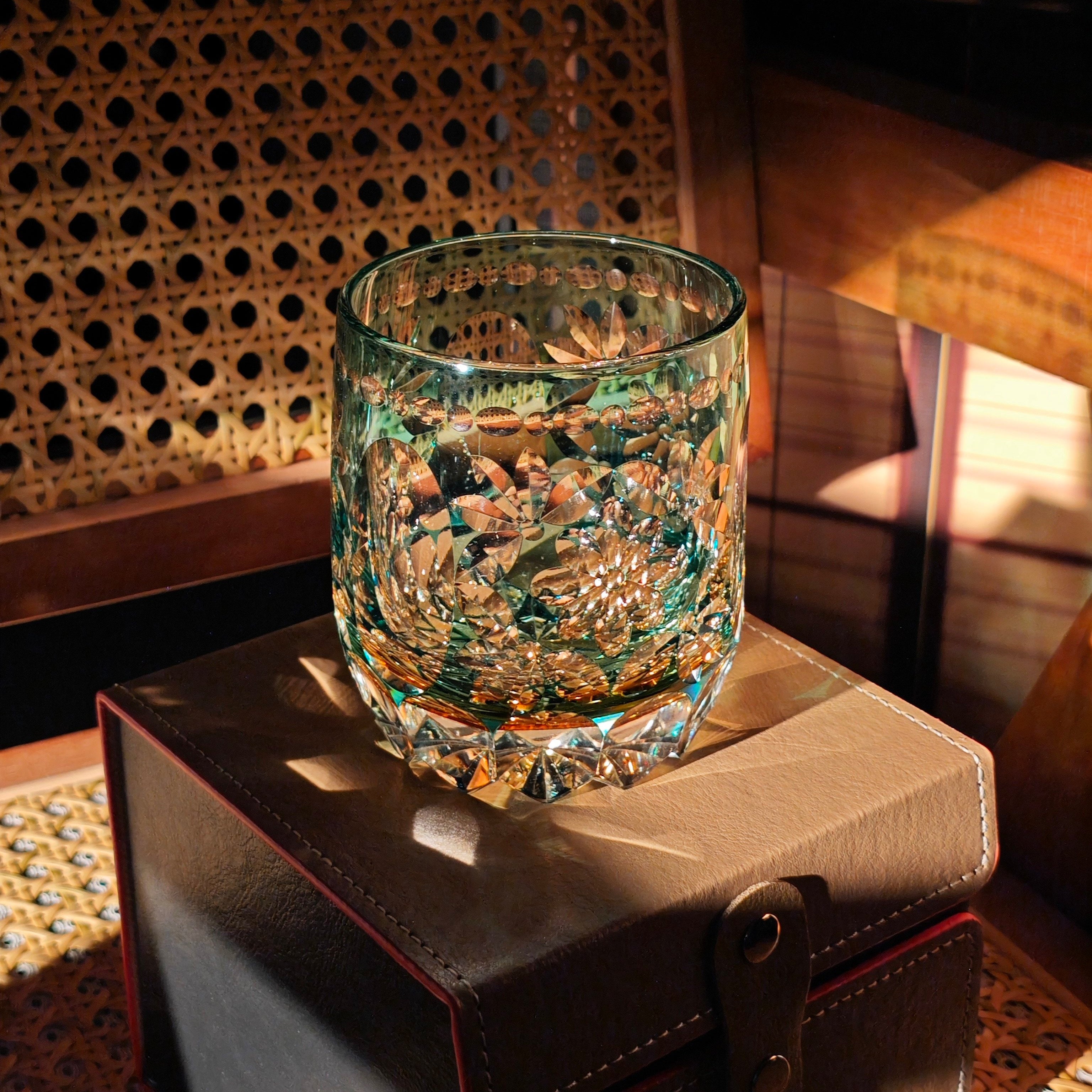 Edo Kiriko Crystal Whisky Glasses – Hand-Cut Flower Ball Design