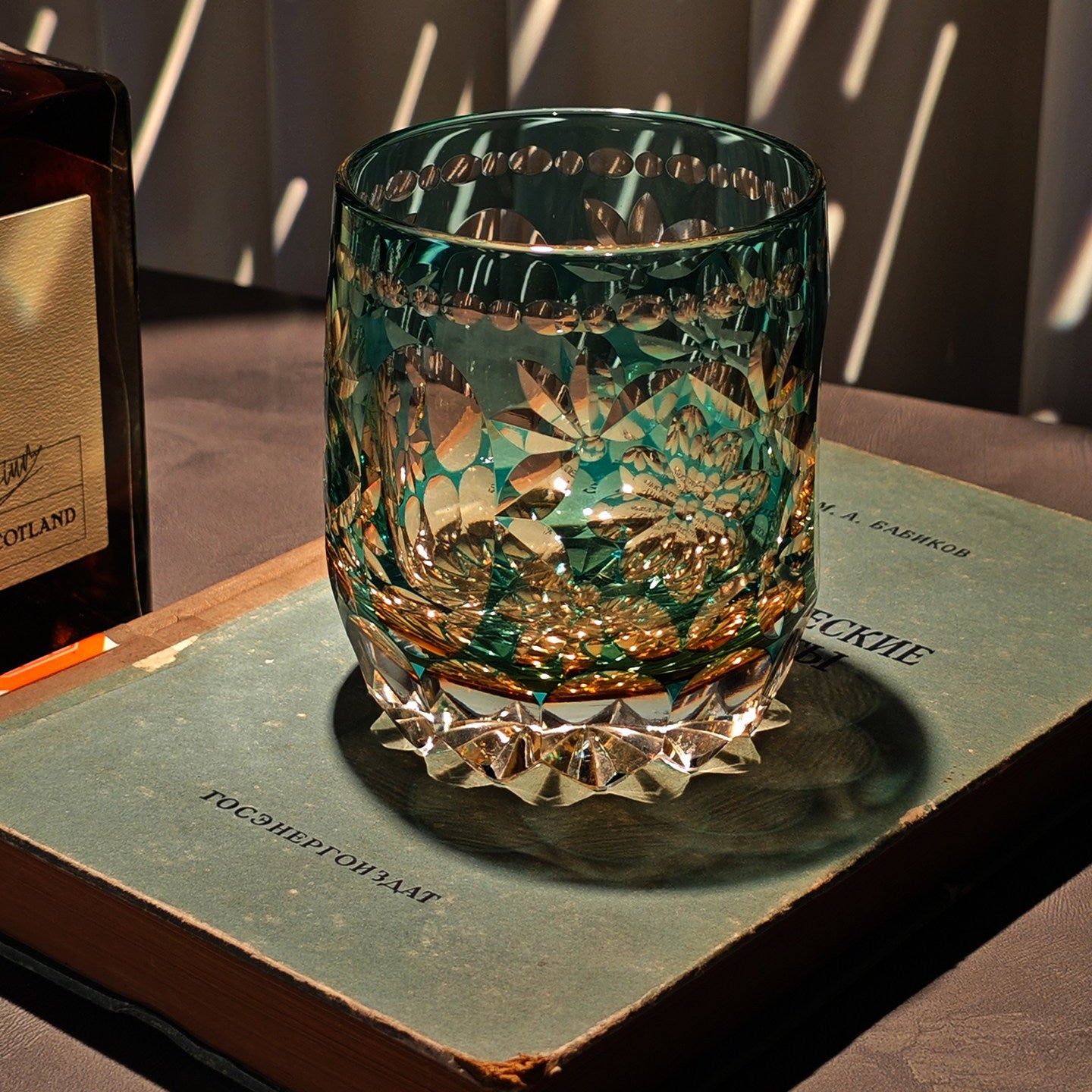 Edo Kiriko Crystal Whisky Glasses – Hand-Cut Flower Ball Design