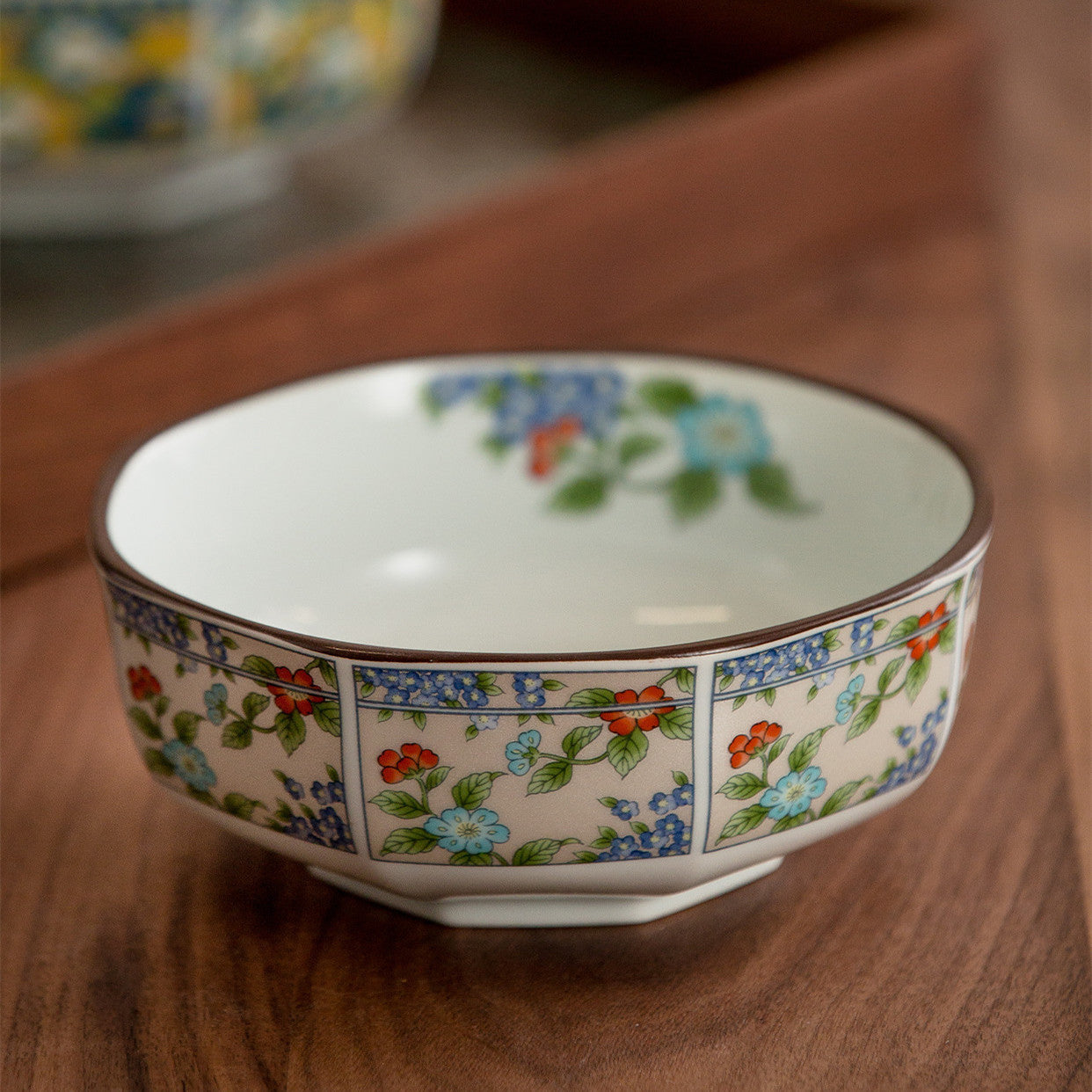 Japanese Mino Ware Court Dyed Brocade Octagonal Bowls Set