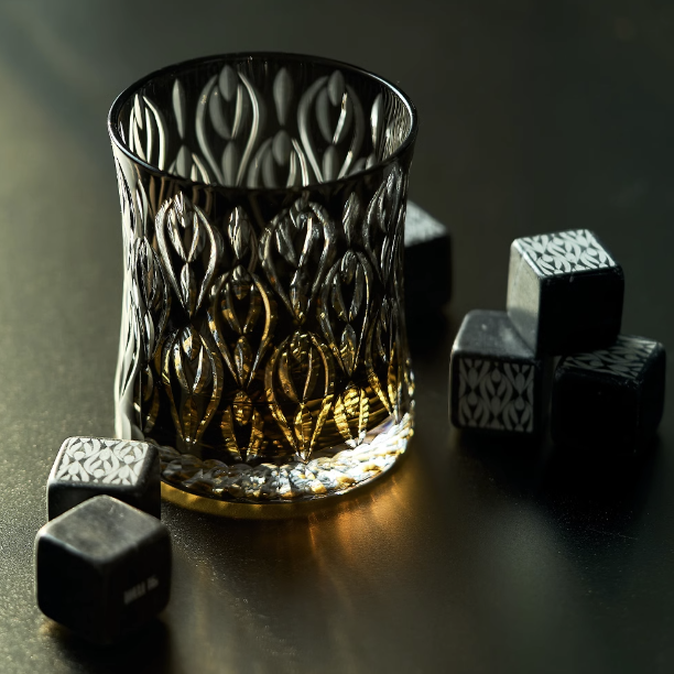 Wild Series Peacock Whiskey Glass