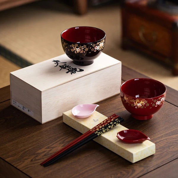 Yamanaka Shikki Sakura Couple Bowls with Chopsticks Set