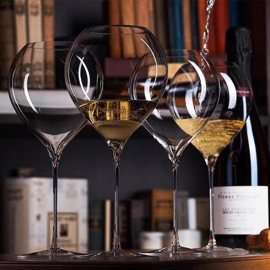 How Does the Shape of a Wine Glass Affect Your Tasting Experience?