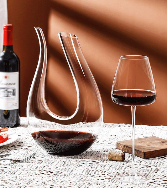 How long can wine stay in a decanter?