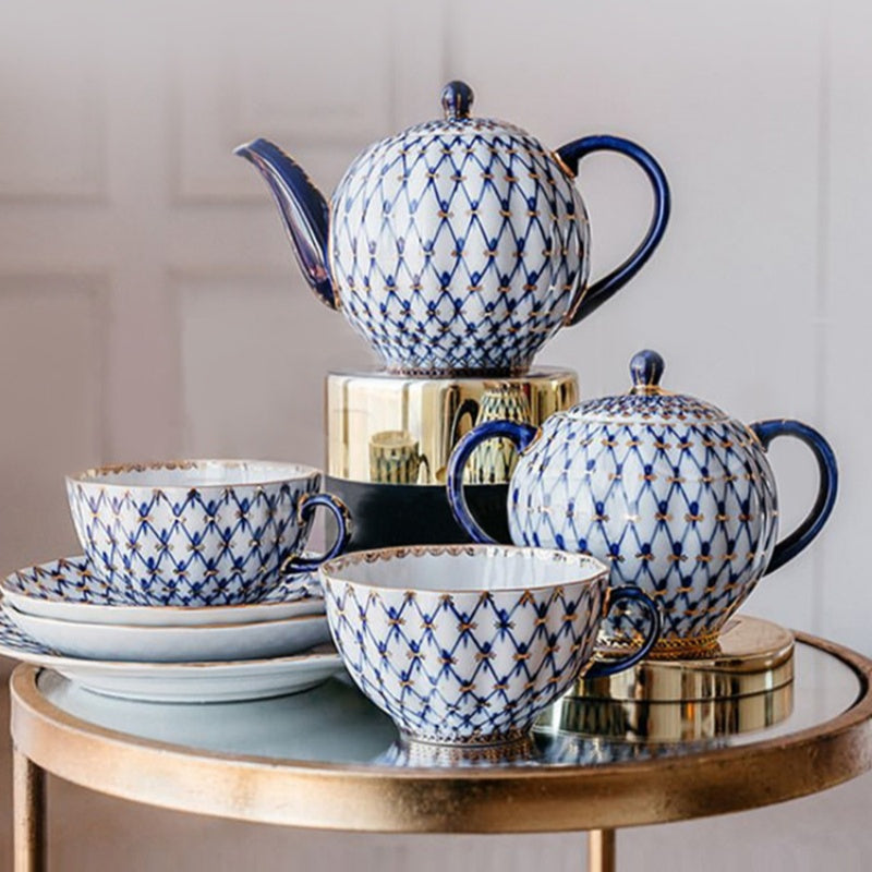 Which is better for tea, porcelain or ceramic?