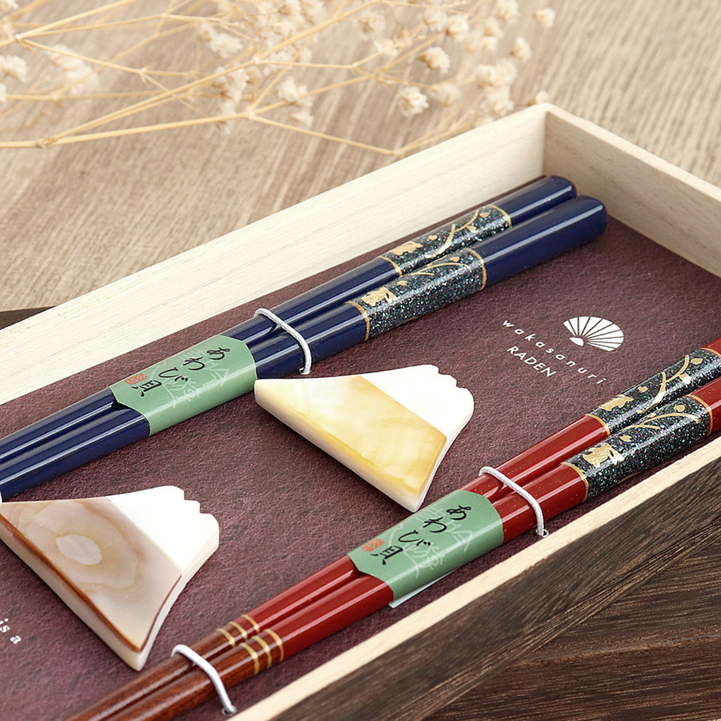 KAWAI Usagi Chirashi Japanese Handcrafted Wooden Chopsticks Wedding Gift Set