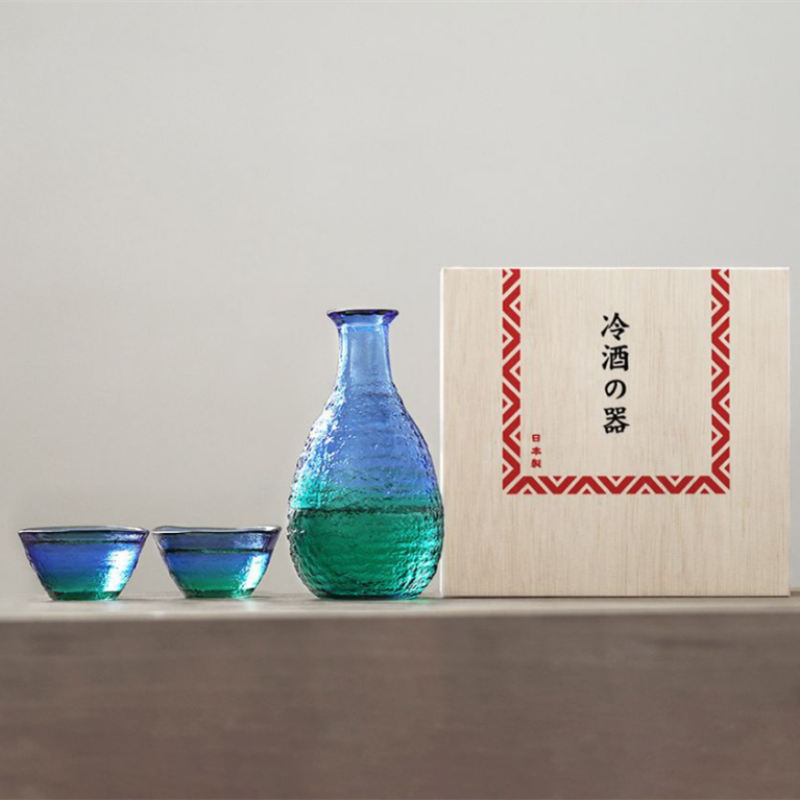 Toyo Sasaki Aurora Japanese Handcrafted Glass Sake Gift Set
