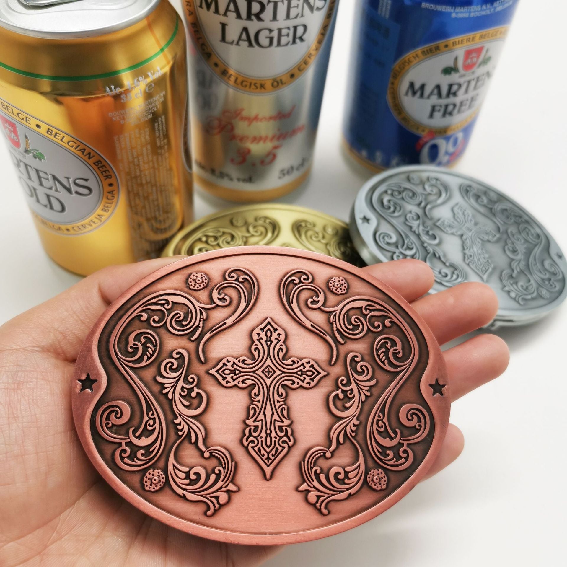 America Drink Buckle – The Original Hands-Free Beverage Belt Buckle
