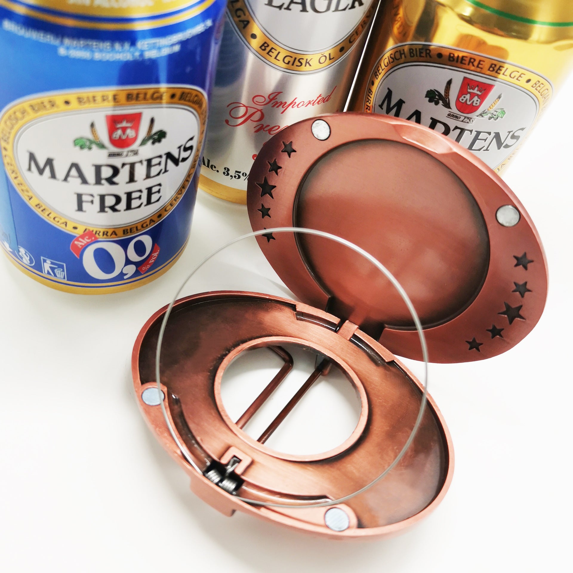 America Drink Buckle – The Original Hands-Free Beverage Belt Buckle