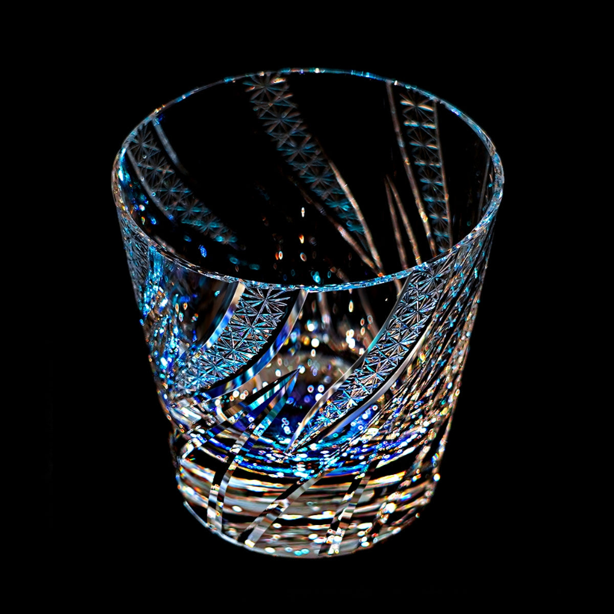 Edo Kiriko Handcrafted Ryusei Iridescent Crystal Whisky Glass With Wooden Box
